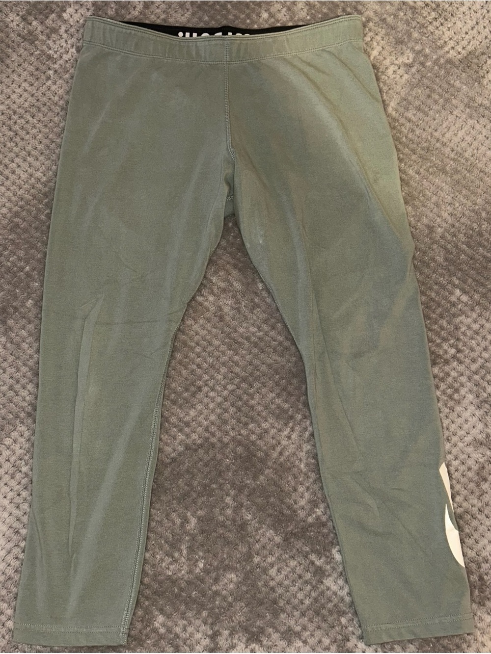 Nike Women’s Olive Green Leggings